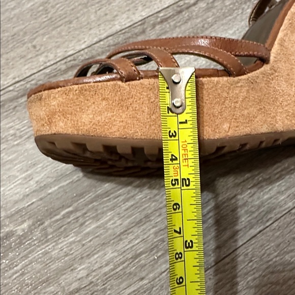 Guess Women's Ilene Wedge Sandals with Colorful Embellishments - Picture 13 of 14